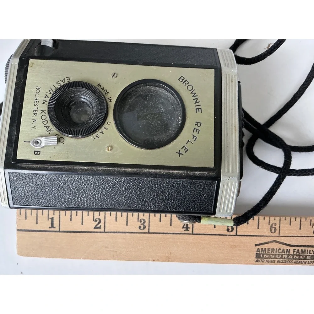 Kodak Vintage Brownie Reflex Twin Lens Box Camera Art Deco 127 Film Rochester NY